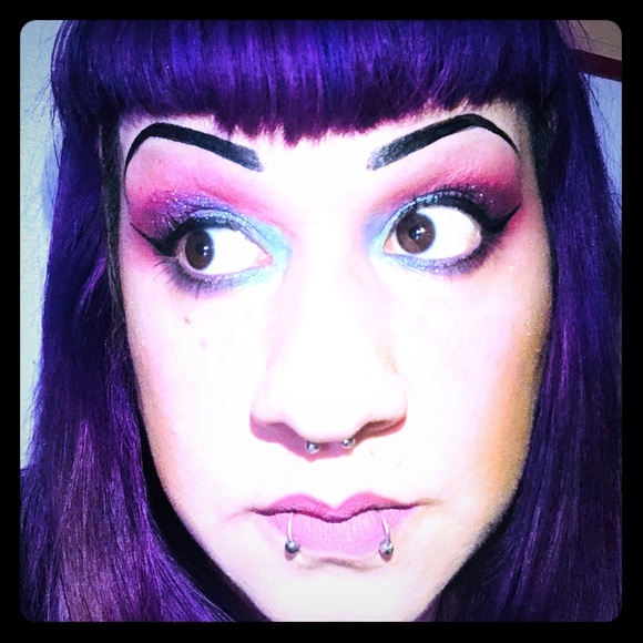 Meet your Posher, Dani - Picture 1 of 1